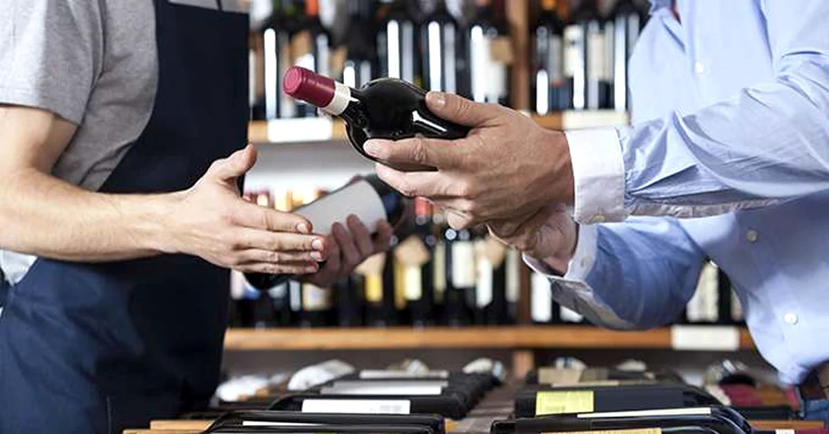 Quand le caviste parle, le client trinque (et fait semblant de comprendre) 🍷