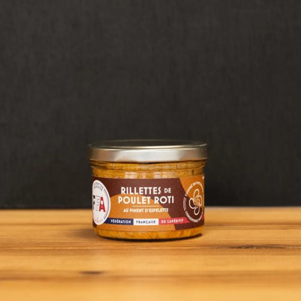 Rillettes de poulet rôti au piment d’Espelette FFA – recette artisanale du Pays Basque, texture fondante et savoureuse parfaite pour l’apéritif.