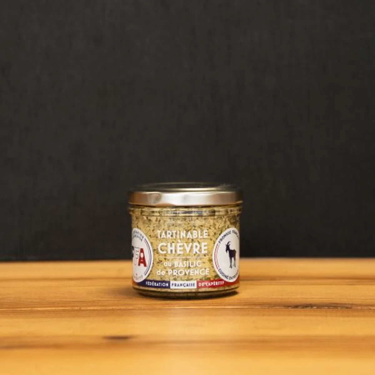 Tartinable au chèvre et basilic de Provence FFA – recette artisanale gourmande, idéale à l’apéritif sur pain grillé. 